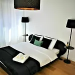 بيت ضيافة Industrial (adults Only)