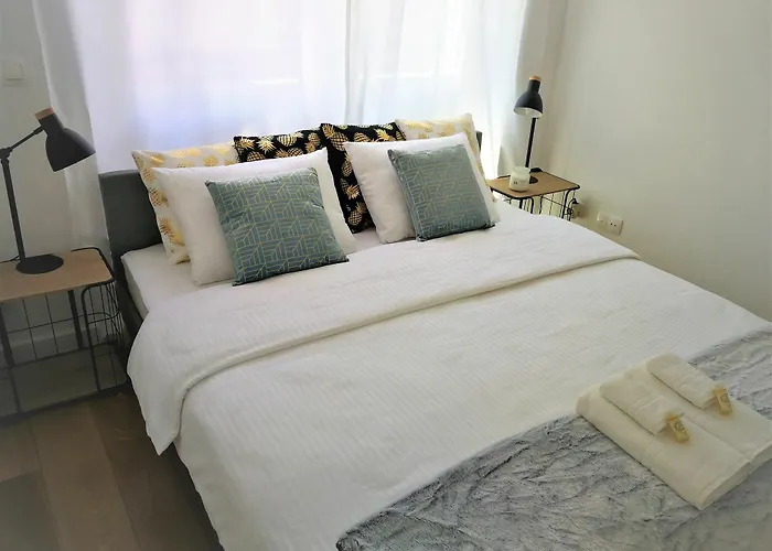 Industrial (adults Only) Pensión