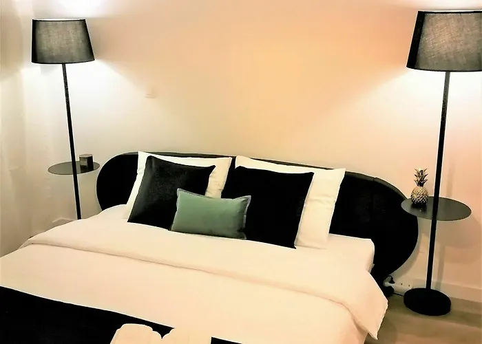 Industrial (adults Only) Pensión Lisboa