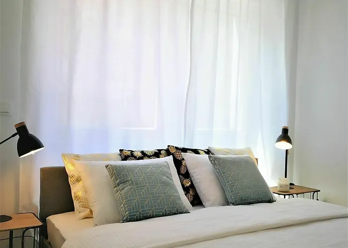 Industrial (adults Only) Pensión Lisboa