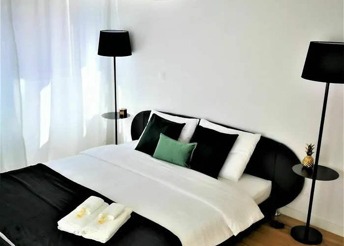 Pensión Industrial (adults Only)